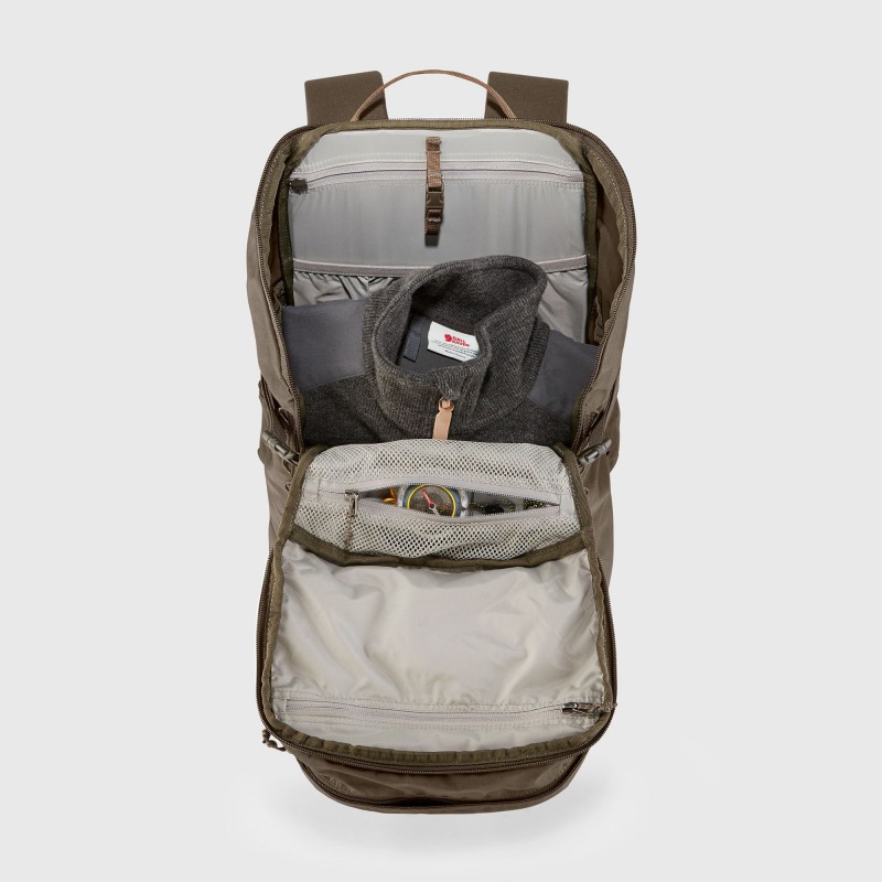 FJALLRAVEN mugursoma Singi 28 23320 (3)