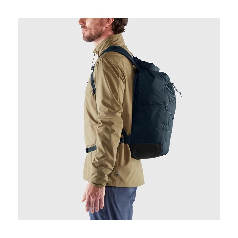 FJALLRAVEN mugursoma High Coast Rolltop 23224 (4)