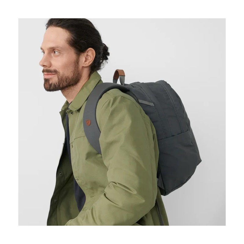 FJALLRAVEN mugursoma Basalt Raven 20 23344 (4)