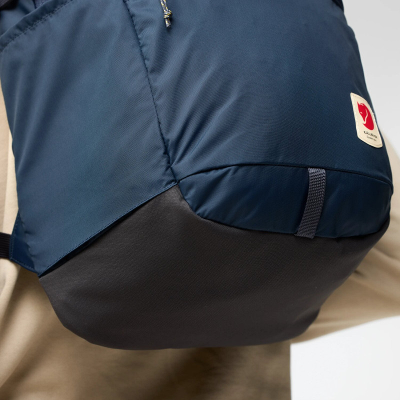 FJALLRAVEN mugursoma High Coast 24 F23200330 (9)