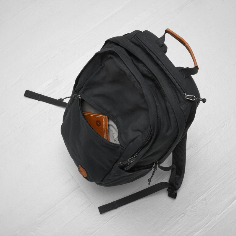 FJALLRAVEN mugursoma Raven 20 23344 Black (4)