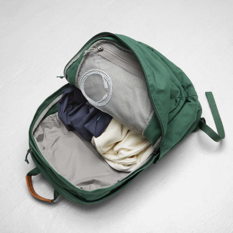 FJALLRAVEN mugursoma Raven 28 23345 Black (6)